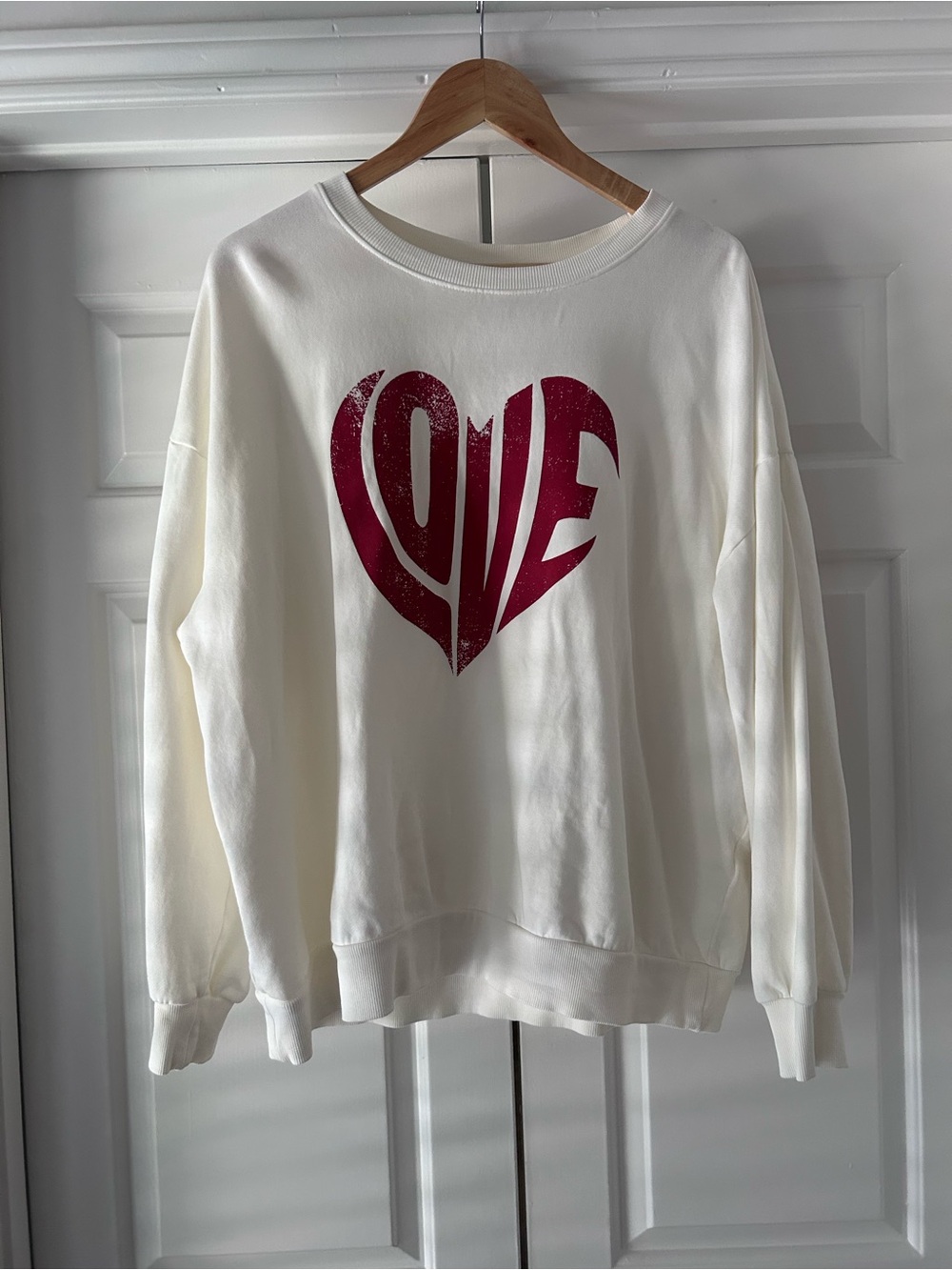 Z Supply Oversized Love Sweatshirt White Heart Graphic Crewneck L
